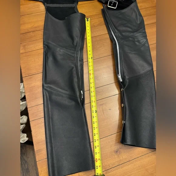 Women’s Black Leather Chaps - Picture 8 of 16